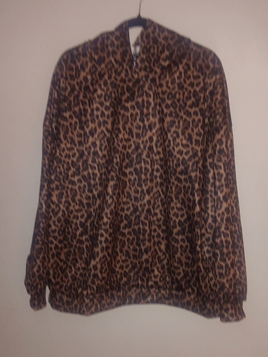 Sweaters - Plus Size Leopard Print Pullover Sweater NWOT